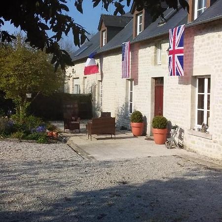 Chambre De Rose - Le Refuge Des Parachutistes - En Bordure Du Marais Neuville-au-Plain Buitenkant foto